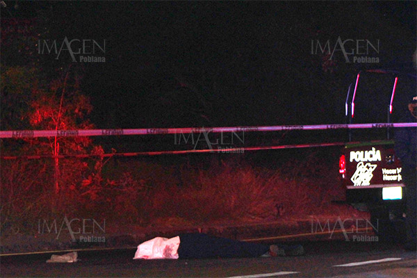 Hombre fue atropellado por veloz auto, que se dio a la fuga