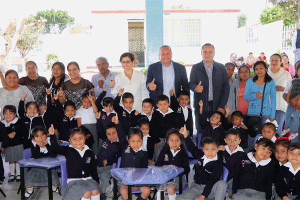 Gobierno de Atlixco continúa entregando apoyo para escuelas