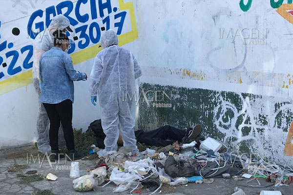 Indigente amanece muerto en plena calle