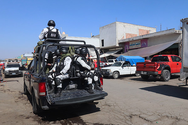Detienen a expolicía en enfrentamiento con la Guardia Nacional