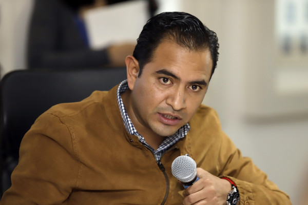 Asaltan con lujo de violencia a diputado local en Tlachichuca
