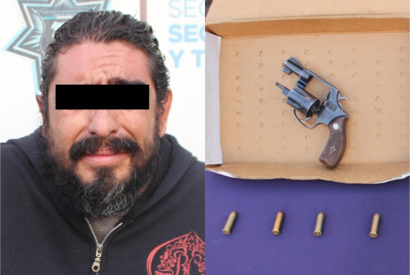 Policía municipal detiene a hombre armado; miccionaba en la vía pública