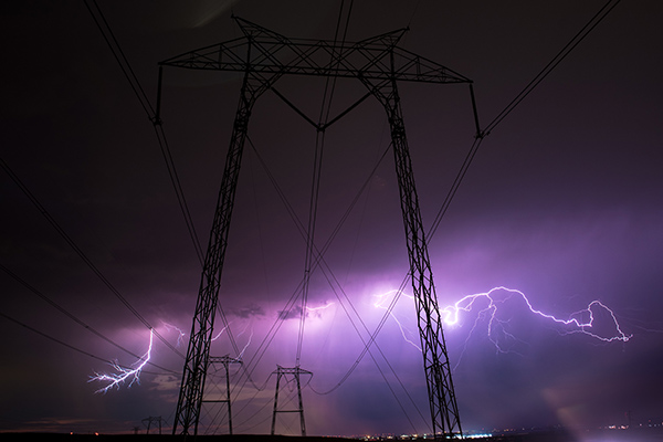 México hace cortocircuito: fuga de capitales y demandas por golpe energético