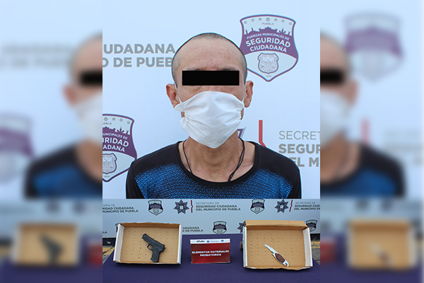 Detenido por cargar un arma y un objeto punzocortante