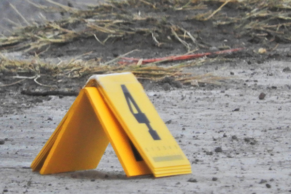Lo atacan a balazos mientras caminaba sobre un puente