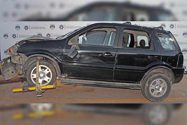 Mediante persecución, detuvo policía municipal a hombre por robo de vehículo