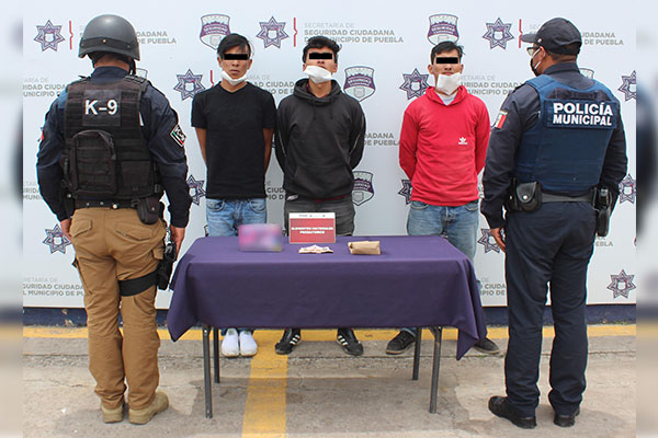 Arrojaban rocas a los automovilistas para asaltarlos