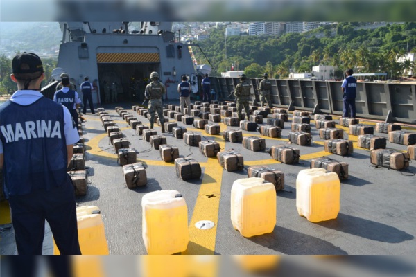 Armada de México confisca 2.24 toneladas de cocaína en costas del Pacífico