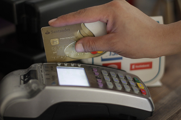 Qué es skimming, método usado por ciberdelicuentes para clonar tarjetas