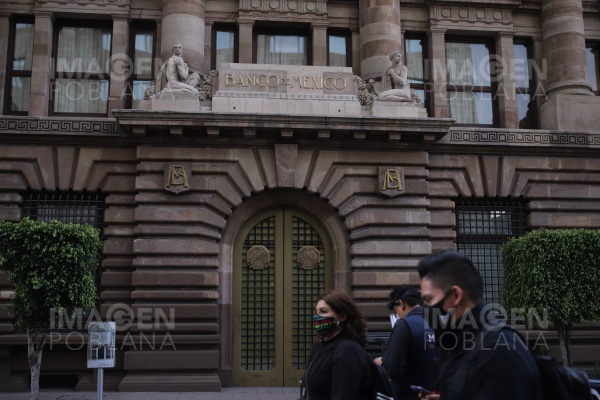 Banxico reduce cautelosamente tasa de interés para apoyar economía