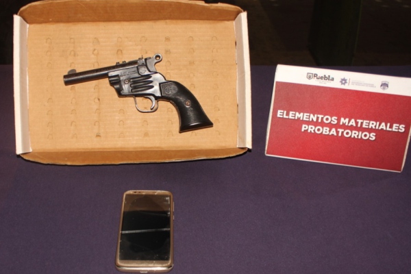 Policías Municipales detienen a tres ladrones armados; son adolescentes