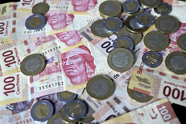 México registra superávit comercial de casi $19,000 millones